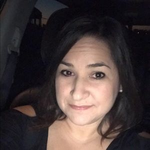 Meet your Posher, Deanna